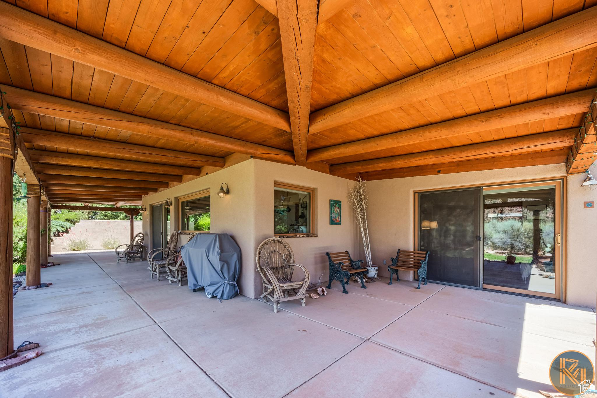 Kanab, Utah, 84741, United States, 2 Bedrooms Bedrooms, ,3 BathroomsBathrooms,Residential,For Sale,1903679