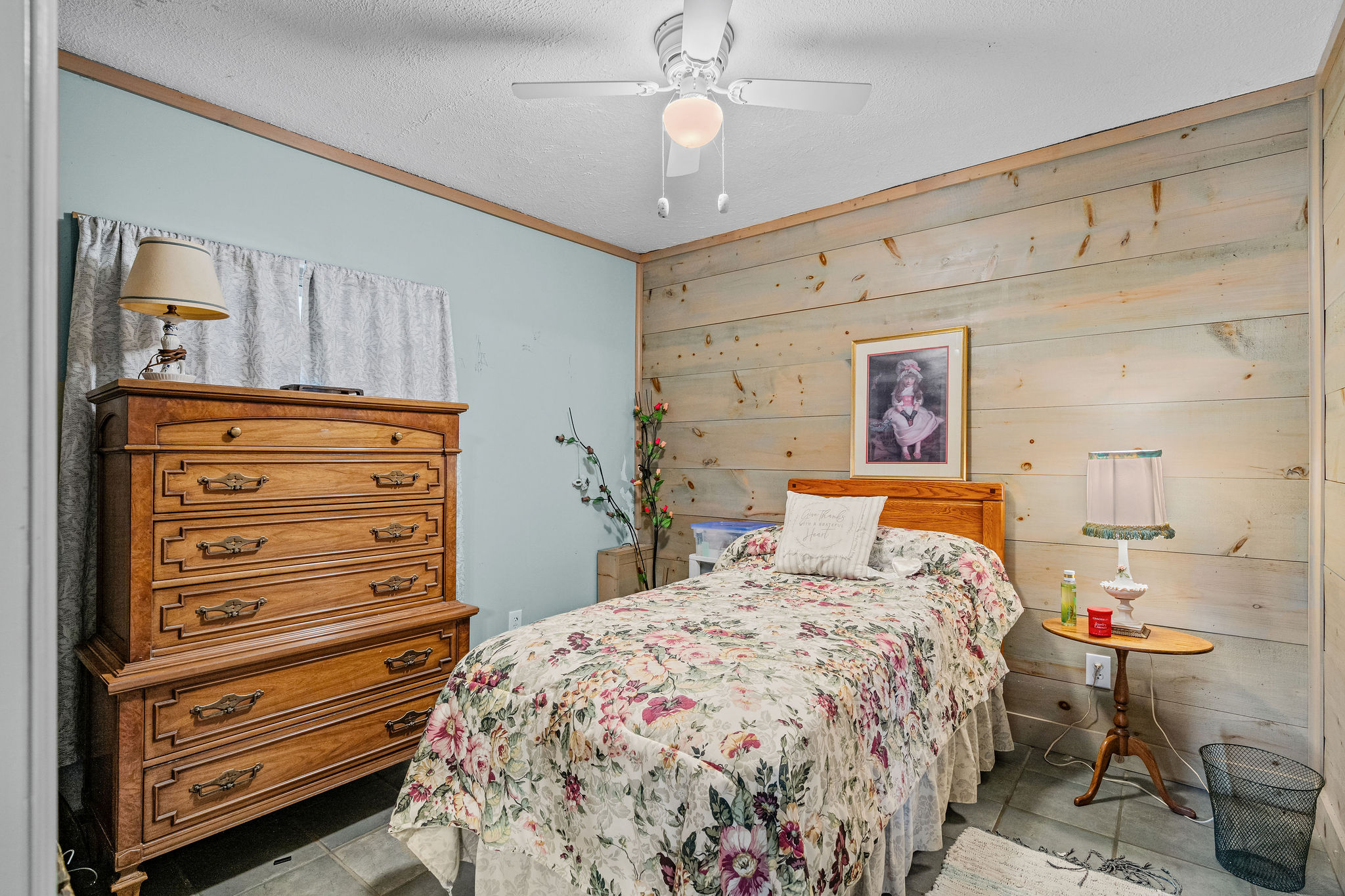 Dandridge, Tennessee, 37725, United States, 2 Bedrooms Bedrooms, ,2 BathroomsBathrooms,Residential,For Sale,1928860