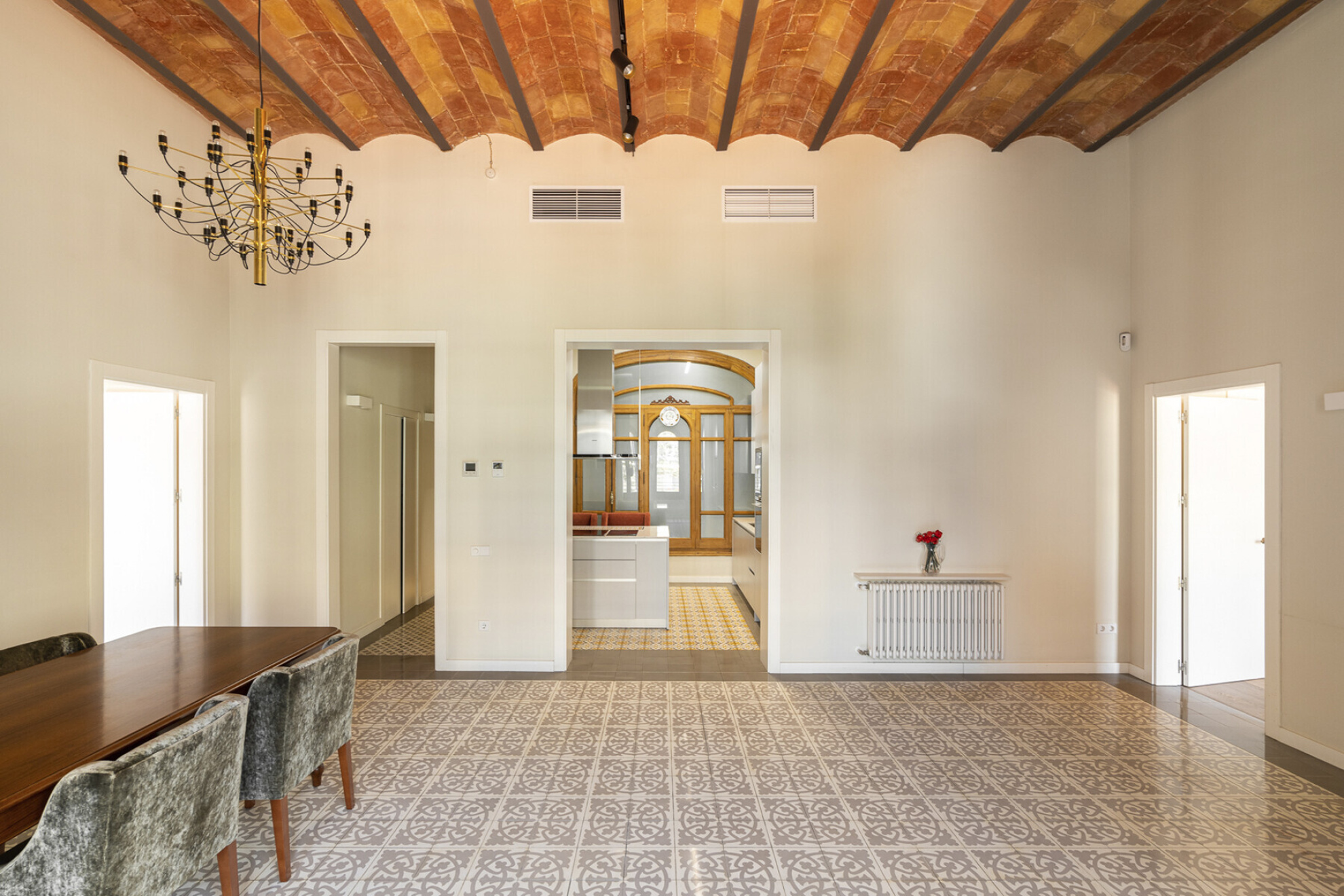  Splendid, nearly new apartment in l