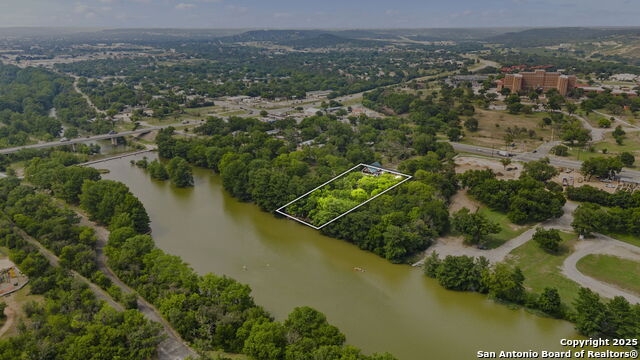 Kerrville, Texas, 78028, United States, 3 Bedrooms Bedrooms, ,3 BathroomsBathrooms,Residential,For Sale,1685103