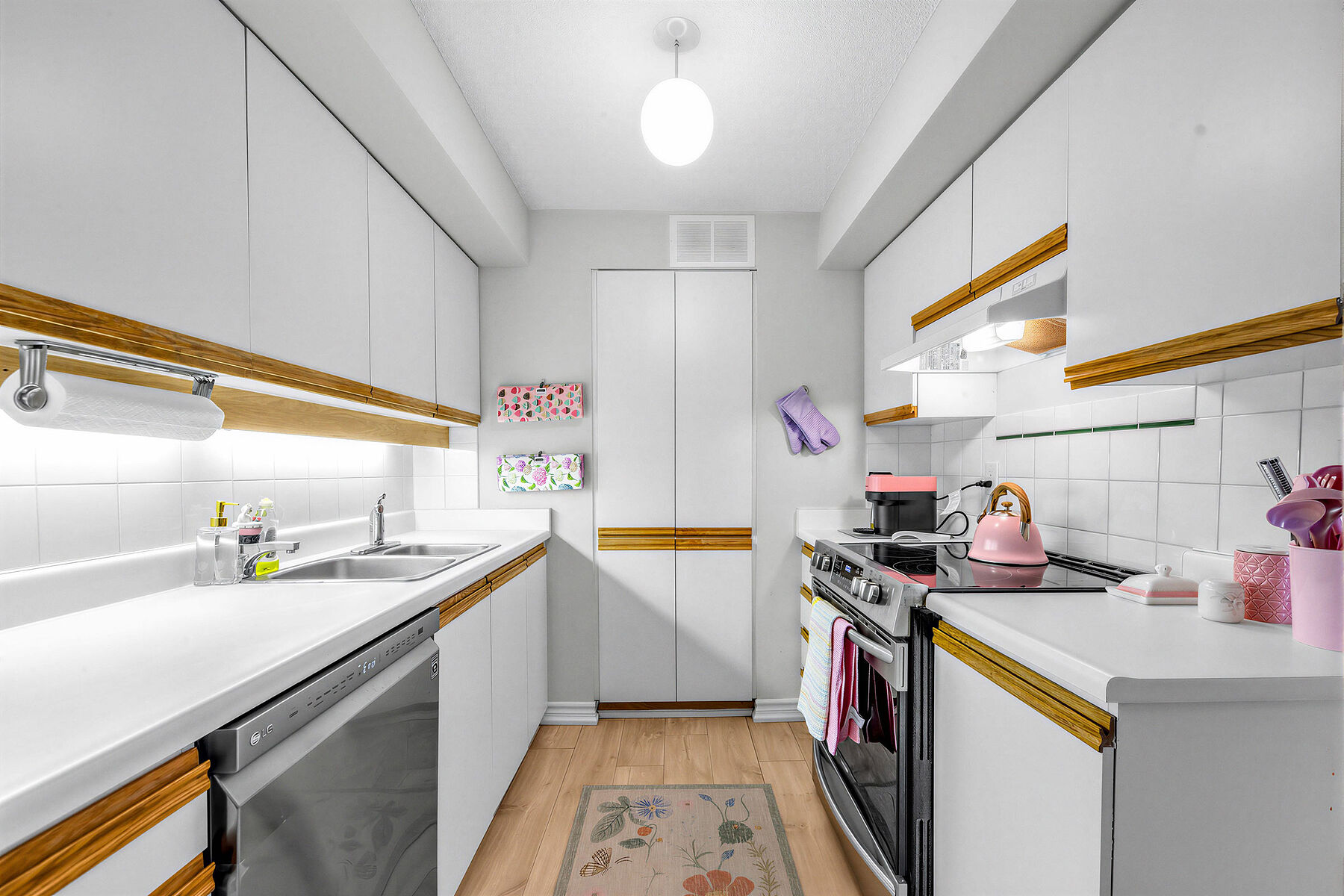  Boutique Condo, Market Square - 物件實景