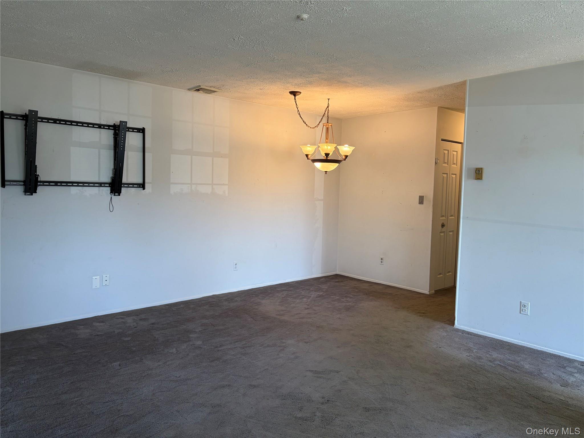  58 Harbor Road N, Amityville, NY, 11701 - 物件實景