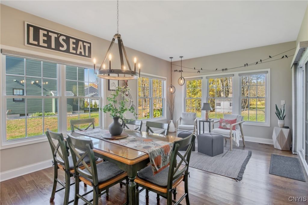 Liverpool, New York, 13090, United States, 3 Bedrooms Bedrooms, ,2 BathroomsBathrooms,Residential,For Sale,1972941