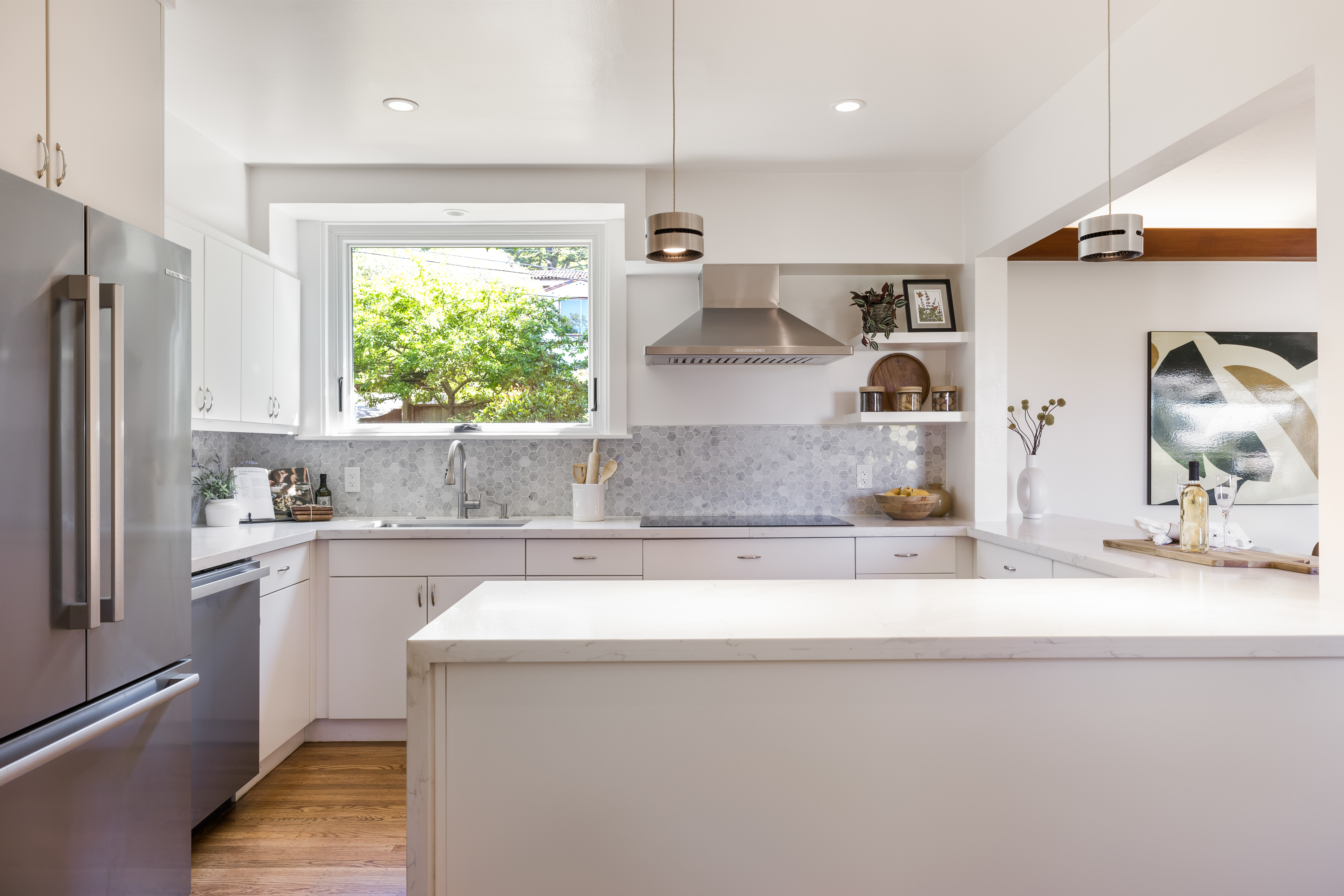  Timeless Berkeley Hills Gem with Spectacular Gardens and Bay Views - 物件實景