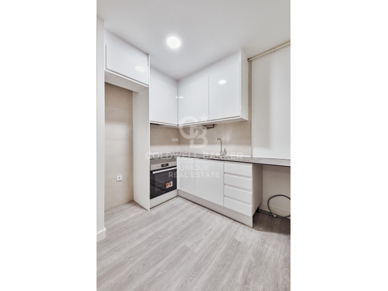 Madrid, Comunidad de Madrid, ES, 2 Bedrooms Bedrooms, ,1 BathroomBathrooms,Residential,For Sale,1972581