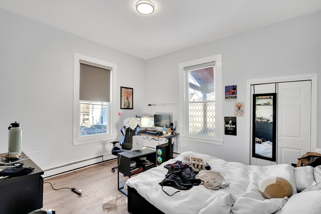 Boston, Massachusetts, 02135, United States, 9 Bedrooms Bedrooms, ,3 BathroomsBathrooms,Residential,For Sale,1896831