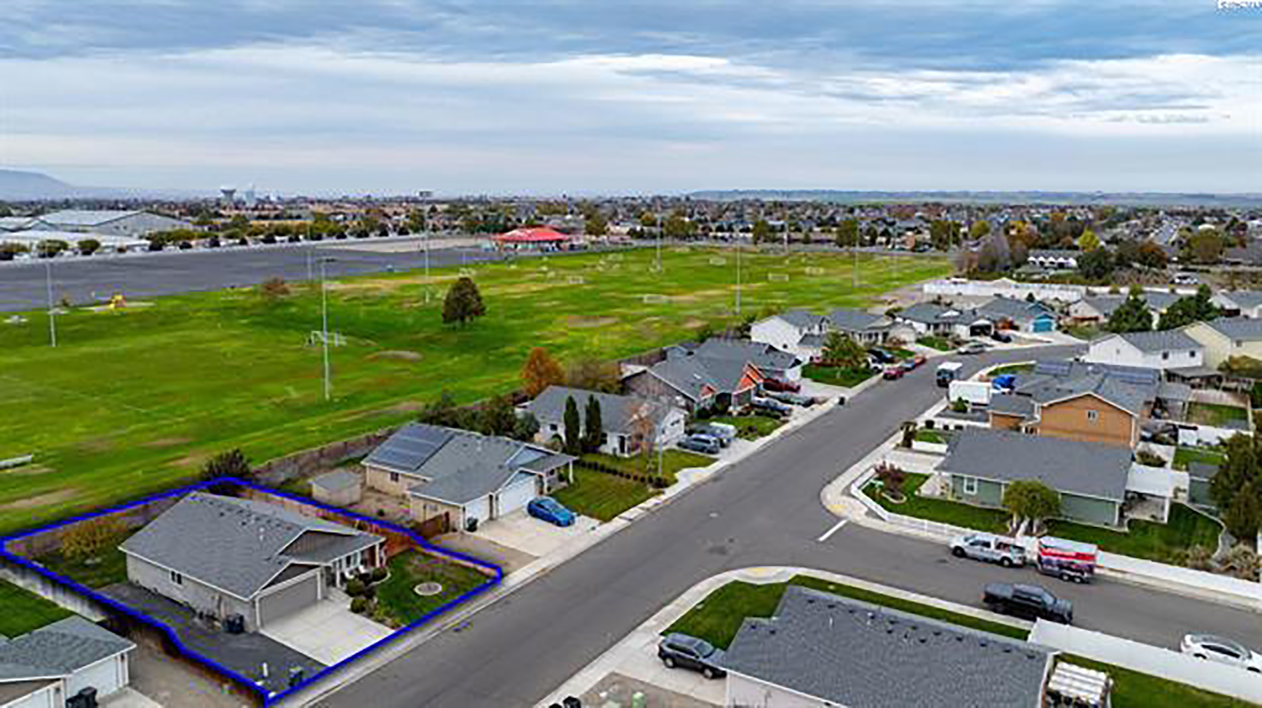  Welcome to this inviting single-story home in West Pasco - 物件實景