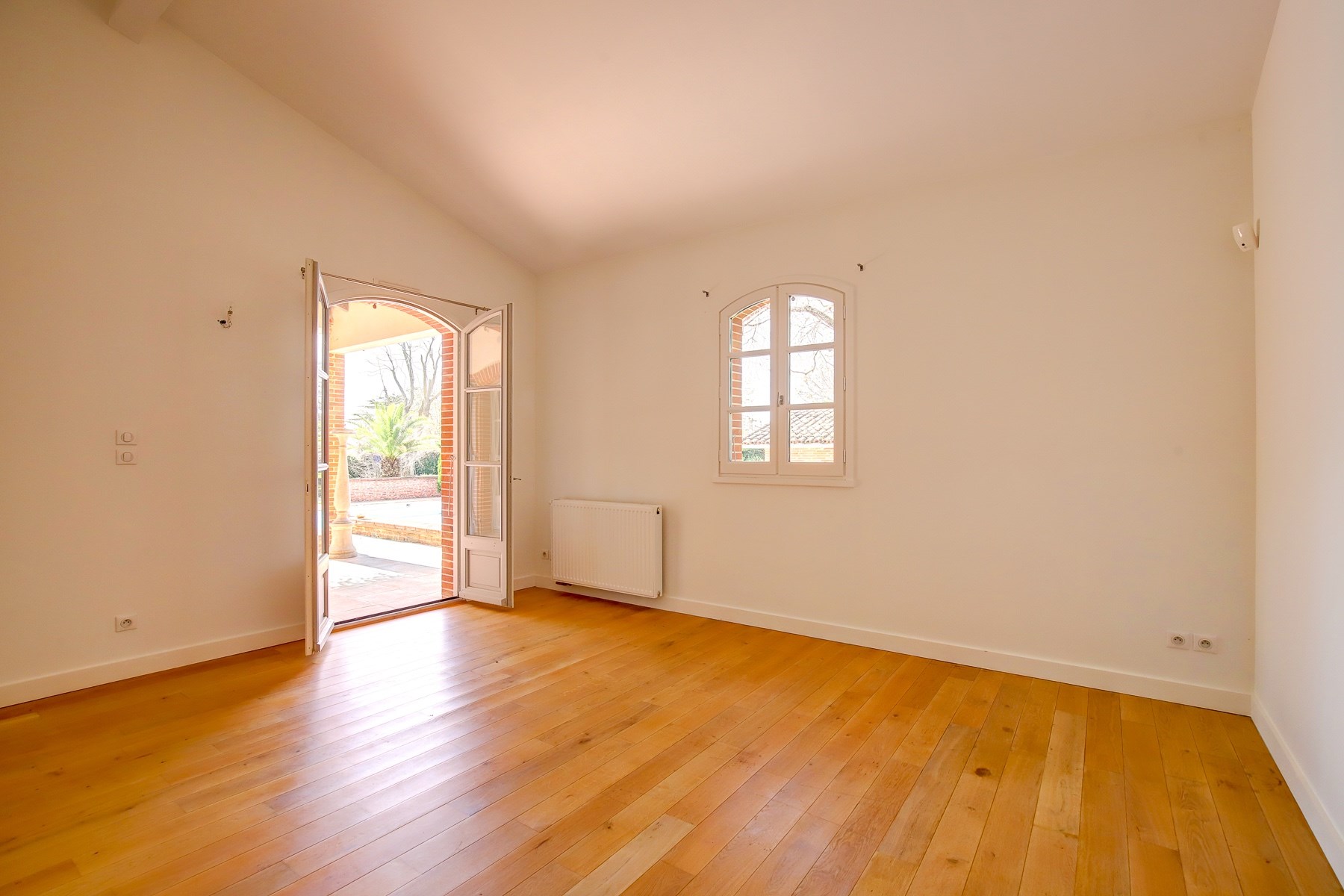  PROXIMITÉ TOULOUSE - MAISON 300m2 - PISCINE - GARAGE - 物件實景