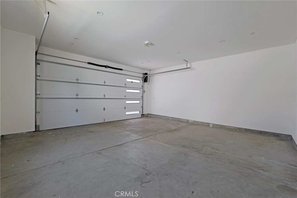 Sylmar, California, 91342, United States, 5 Bedrooms Bedrooms, ,3 BathroomsBathrooms,Residential,For Sale,1928478