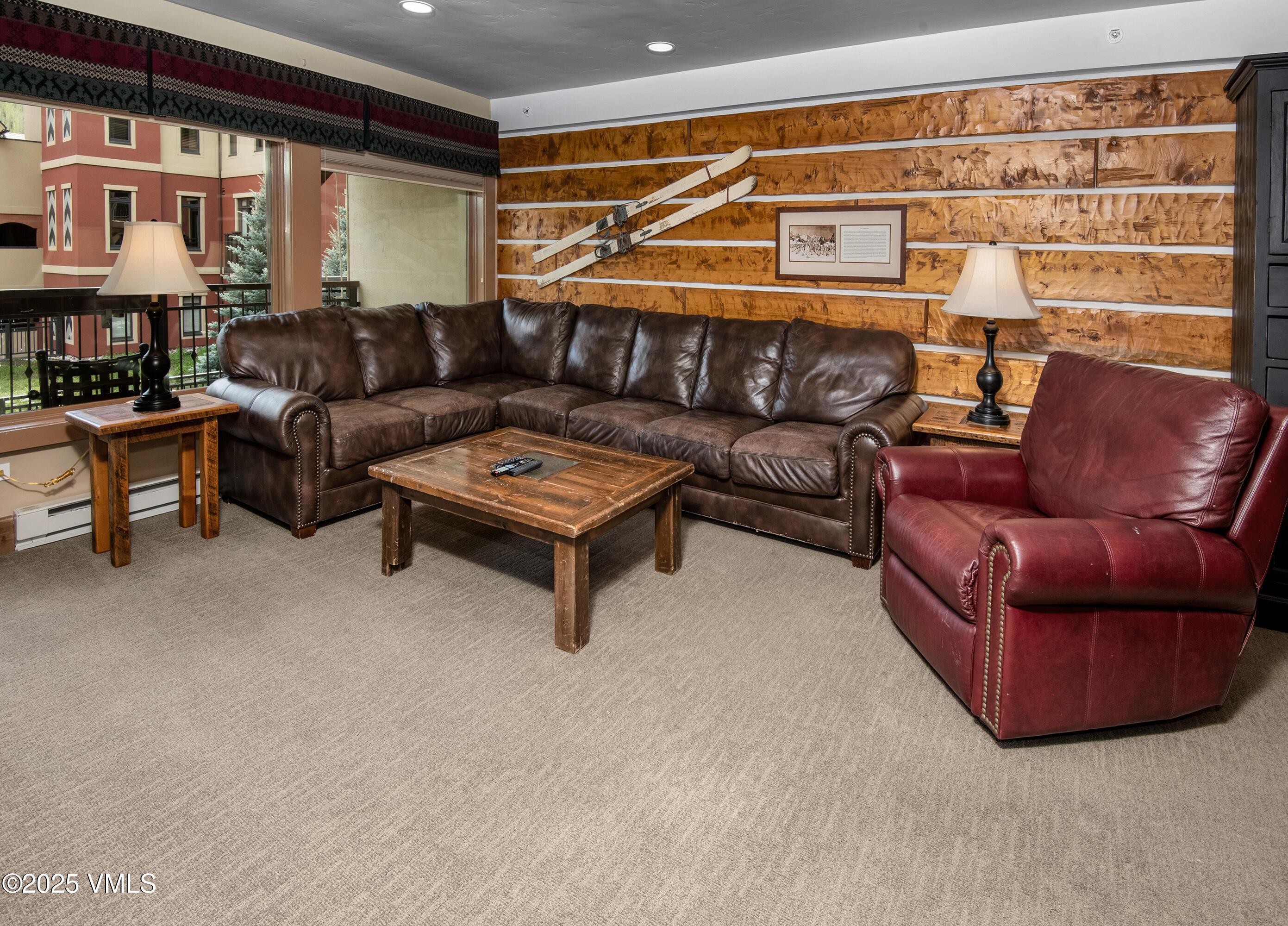 Vail, Colorado, 81657, United States, 2 Bedrooms Bedrooms, ,2 BathroomsBathrooms,Residential,For Sale,1849878