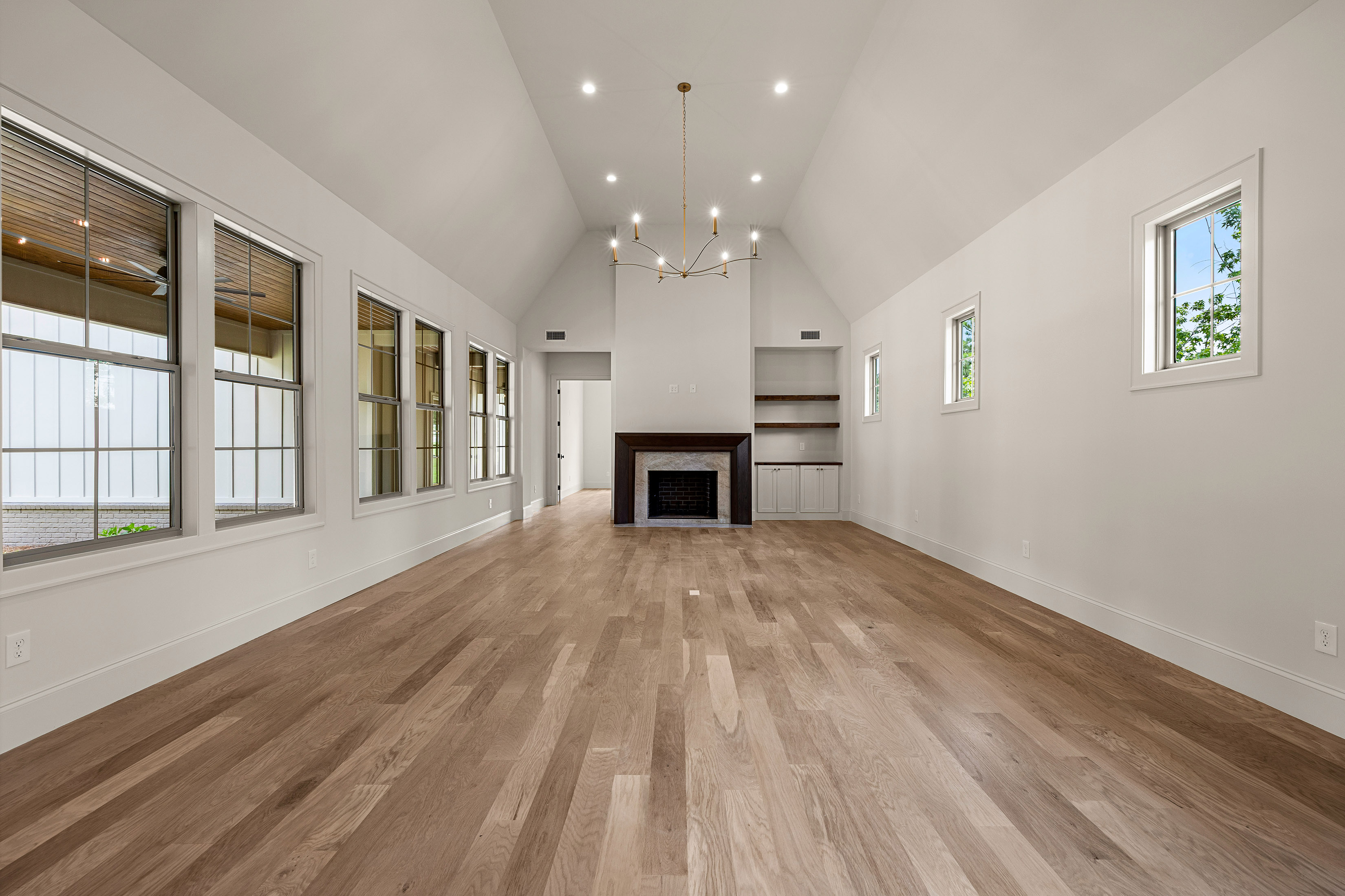  Beautiful New Construction With European Flair in Arbor Springs - 物件實景