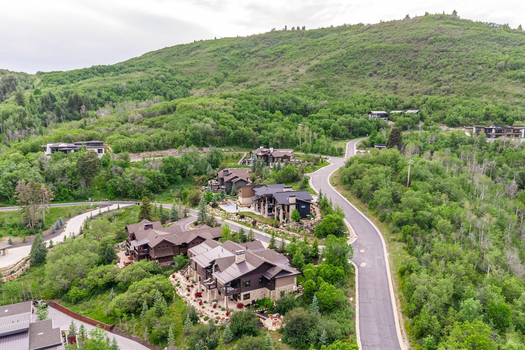  Luxury Custom Home in the Coveted Woods of Parleys Lane - 物件實景