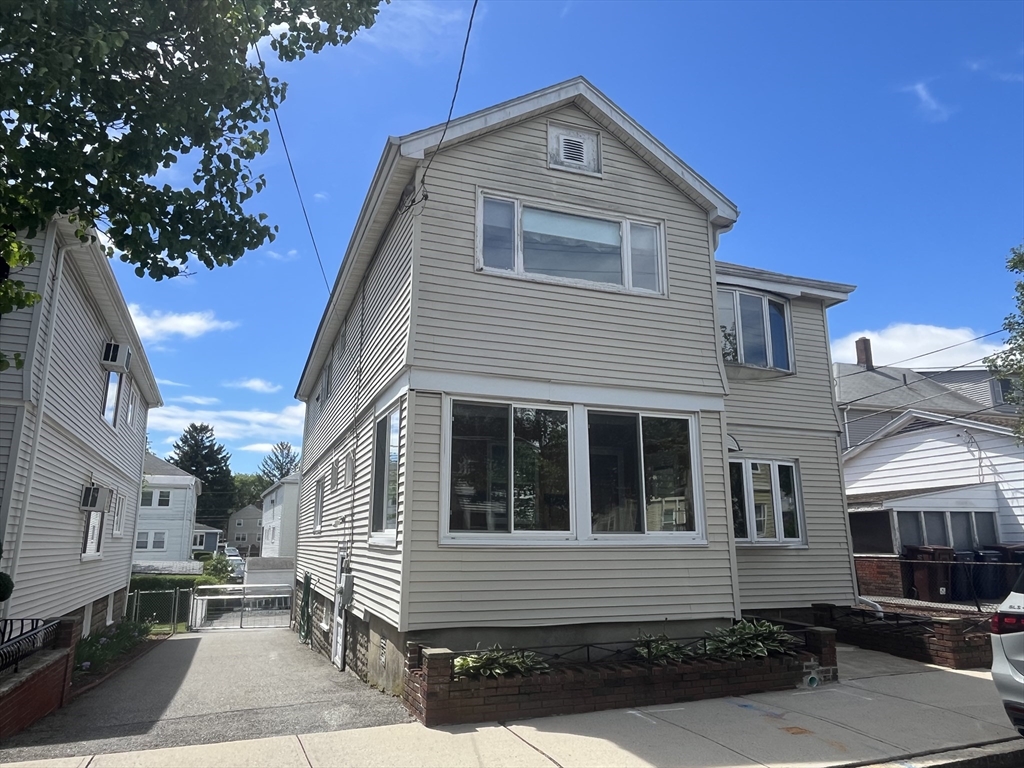 Everett, Massachusetts, 02149, United States, 3 Bedrooms Bedrooms, ,3 BathroomsBathrooms,Residential,For Sale,1923933