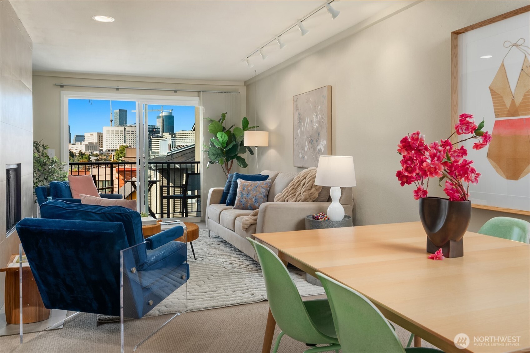 Seattle, Washington, 98122, United States, 2 Bedrooms Bedrooms, ,1 BathroomBathrooms,Residential,For Sale,1955628