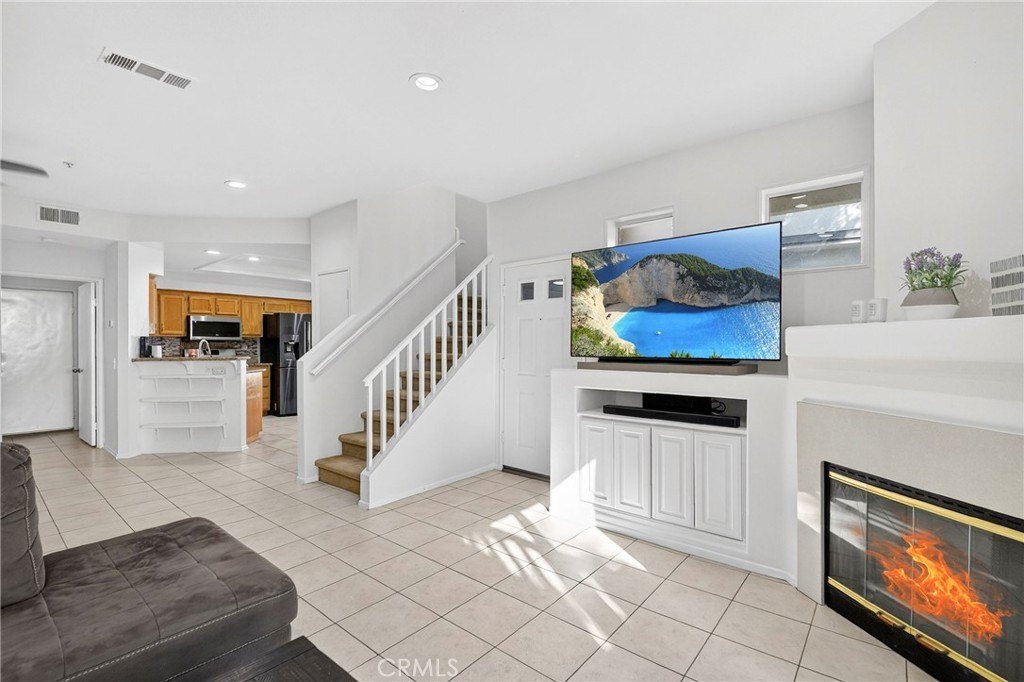 Aliso Viejo, California, 92656, United States, 3 Bedrooms Bedrooms, ,3 BathroomsBathrooms,Residential,For Sale,1997442