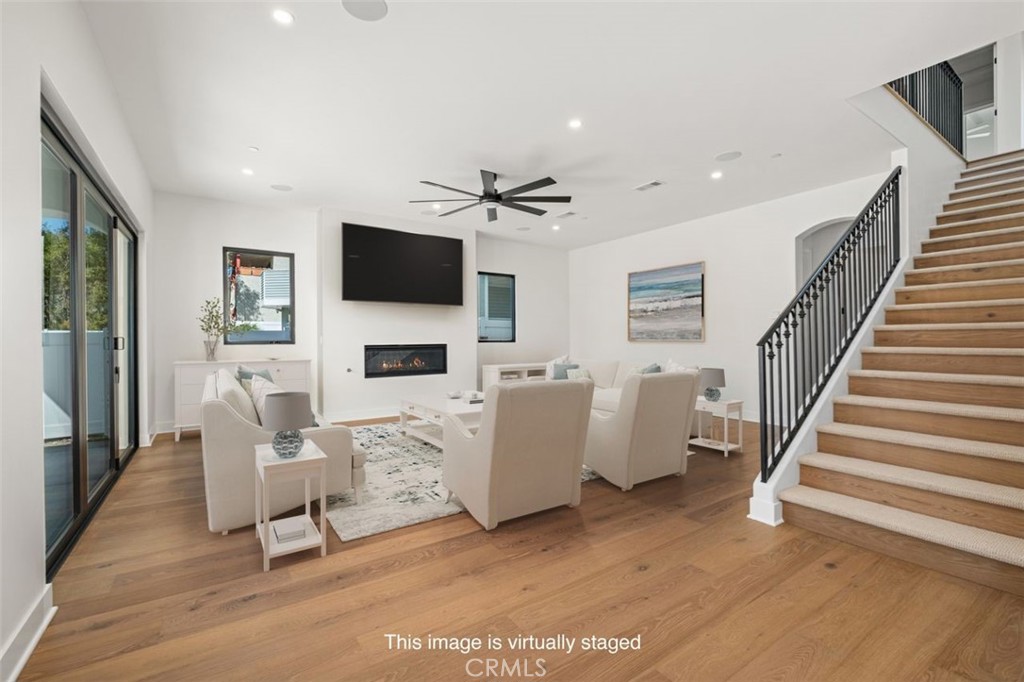 Dana Point, California, 92624, United States, 5 Bedrooms Bedrooms, ,4 BathroomsBathrooms,Residential,For Sale,1991837