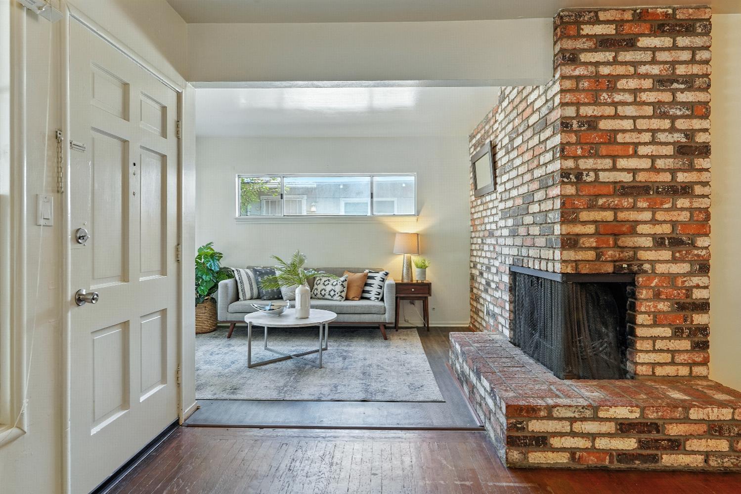 Sacramento, California, 95820, United States, 3 Bedrooms Bedrooms, ,2 BathroomsBathrooms,Residential,For Sale,1940182