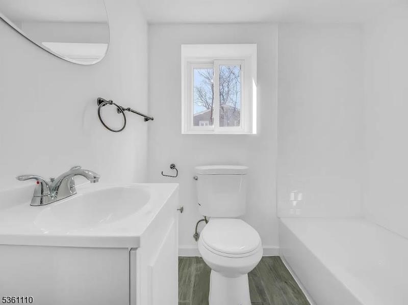 Jersey City, New Jersey, 07305, United States, 4 Bedrooms Bedrooms, ,2 BathroomsBathrooms,Residential,For Sale,1917013