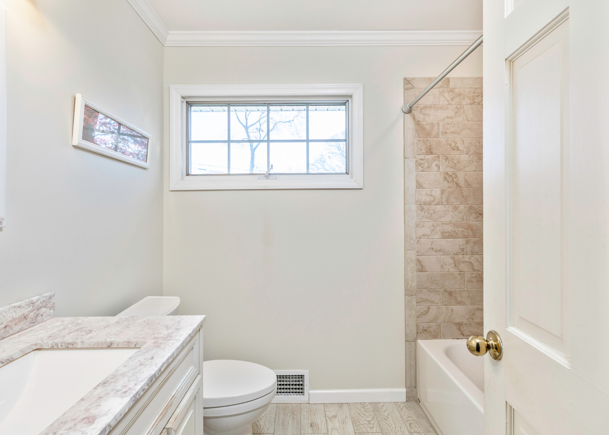 East Quogue, New York, 11942, United States, 2 Bedrooms Bedrooms, ,1 BathroomBathrooms,Residential,For Sale,2002980