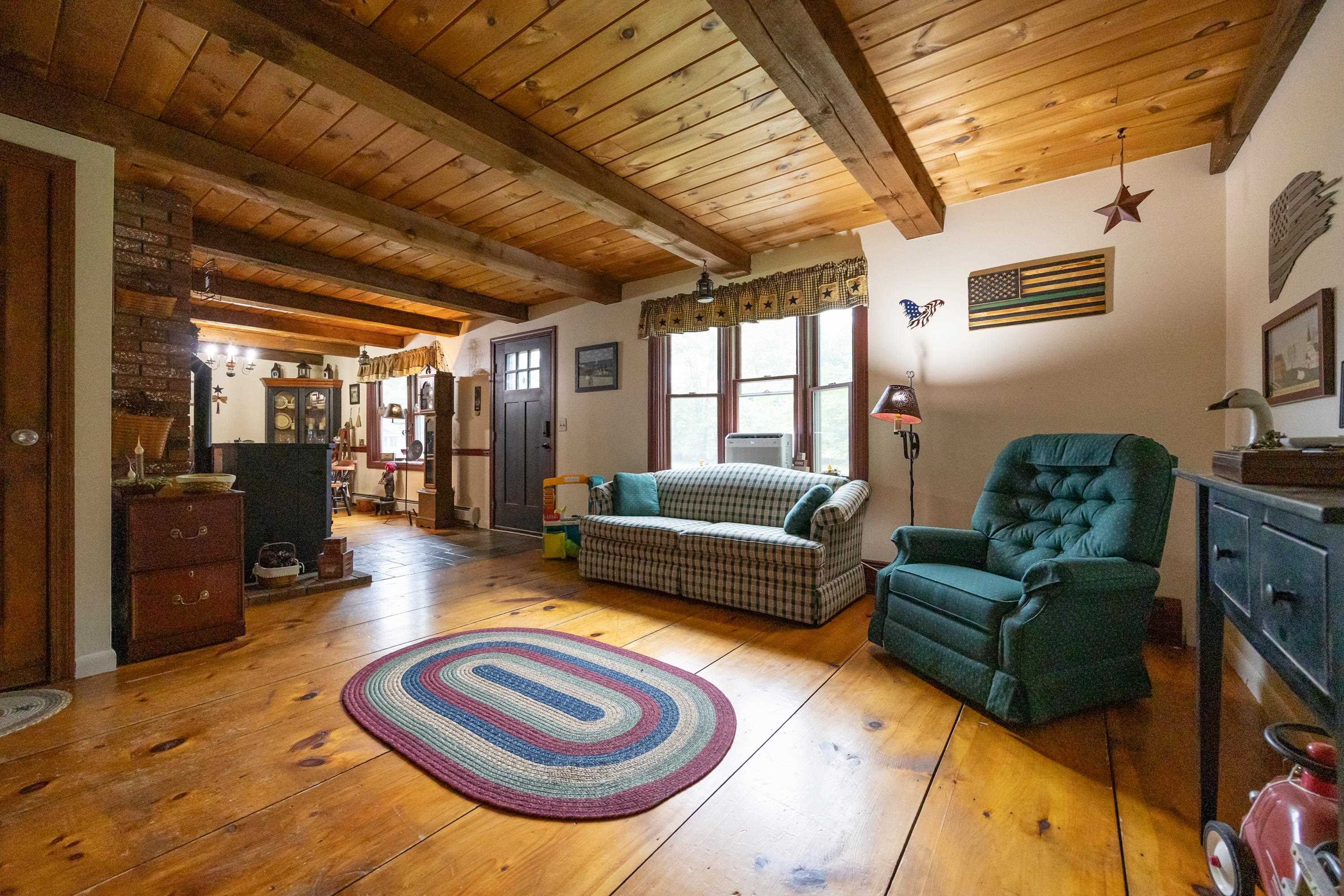 Hampstead, New Hampshire, 03826, United States, 4 Bedrooms Bedrooms, ,2 BathroomsBathrooms,Residential,For Sale,1890507