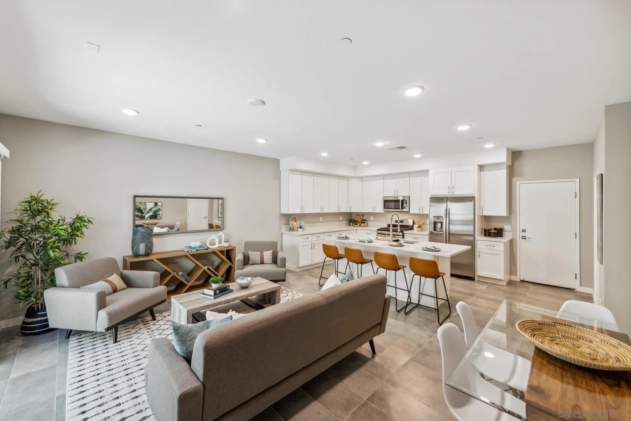 Vista, California, 92084, United States, 90 Bedrooms Bedrooms, ,112 BathroomsBathrooms,Residential,For Sale,1902308