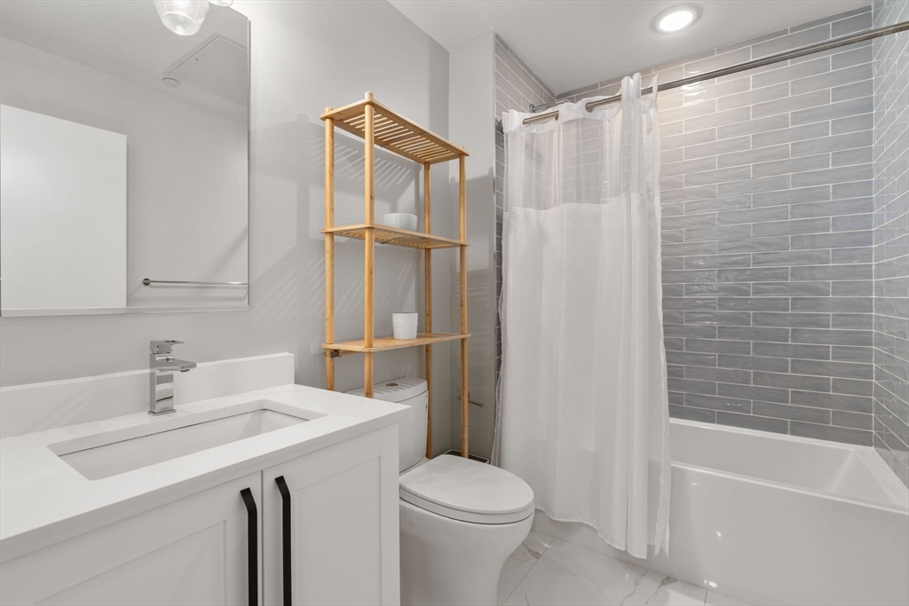 Boston, Massachusetts, 02135, United States, 2 Bedrooms Bedrooms, ,2 BathroomsBathrooms,Residential,For Sale,1940809
