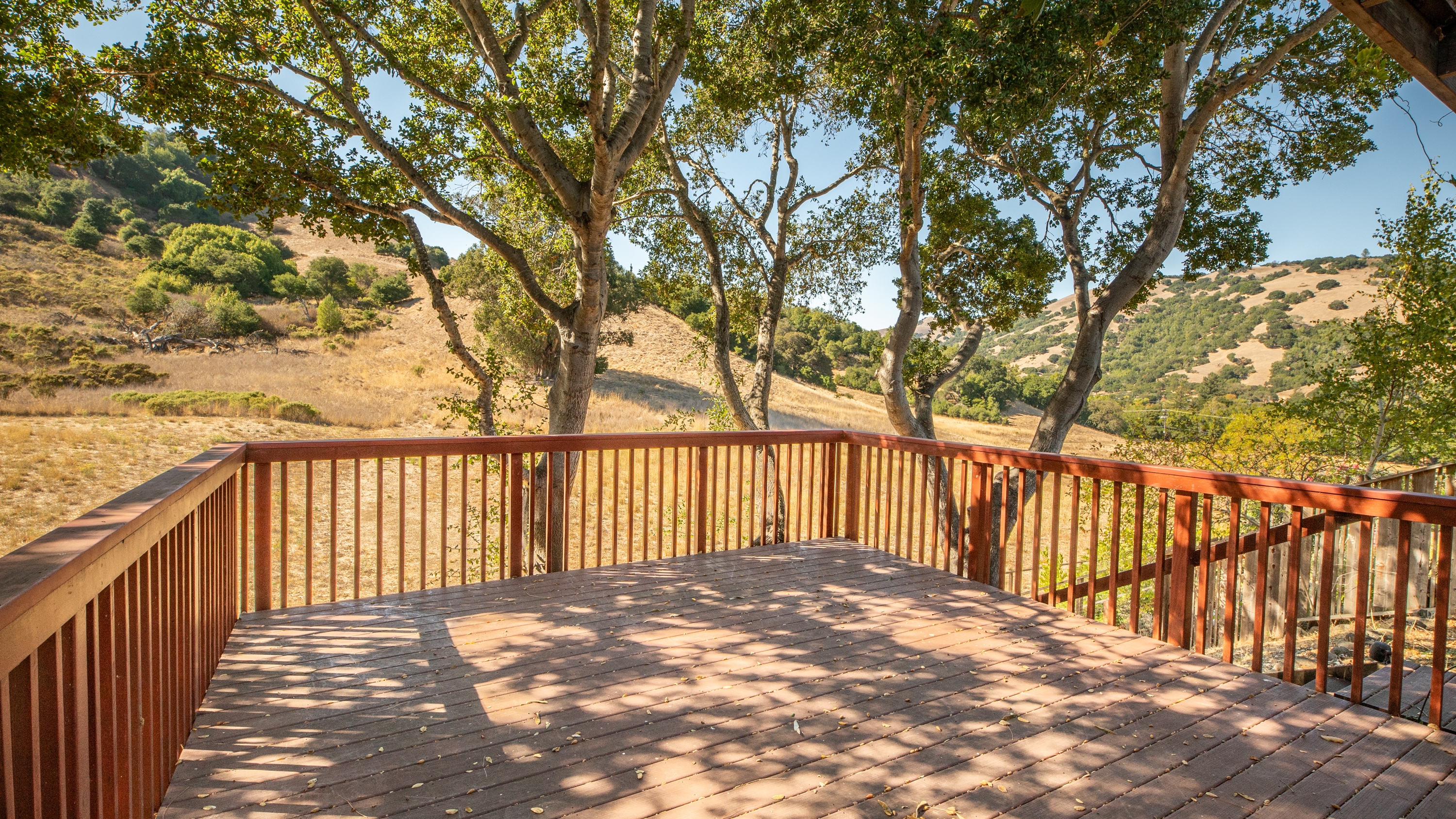  Spacious Mont Marin Contemporary with Open Space Views - 物件實景