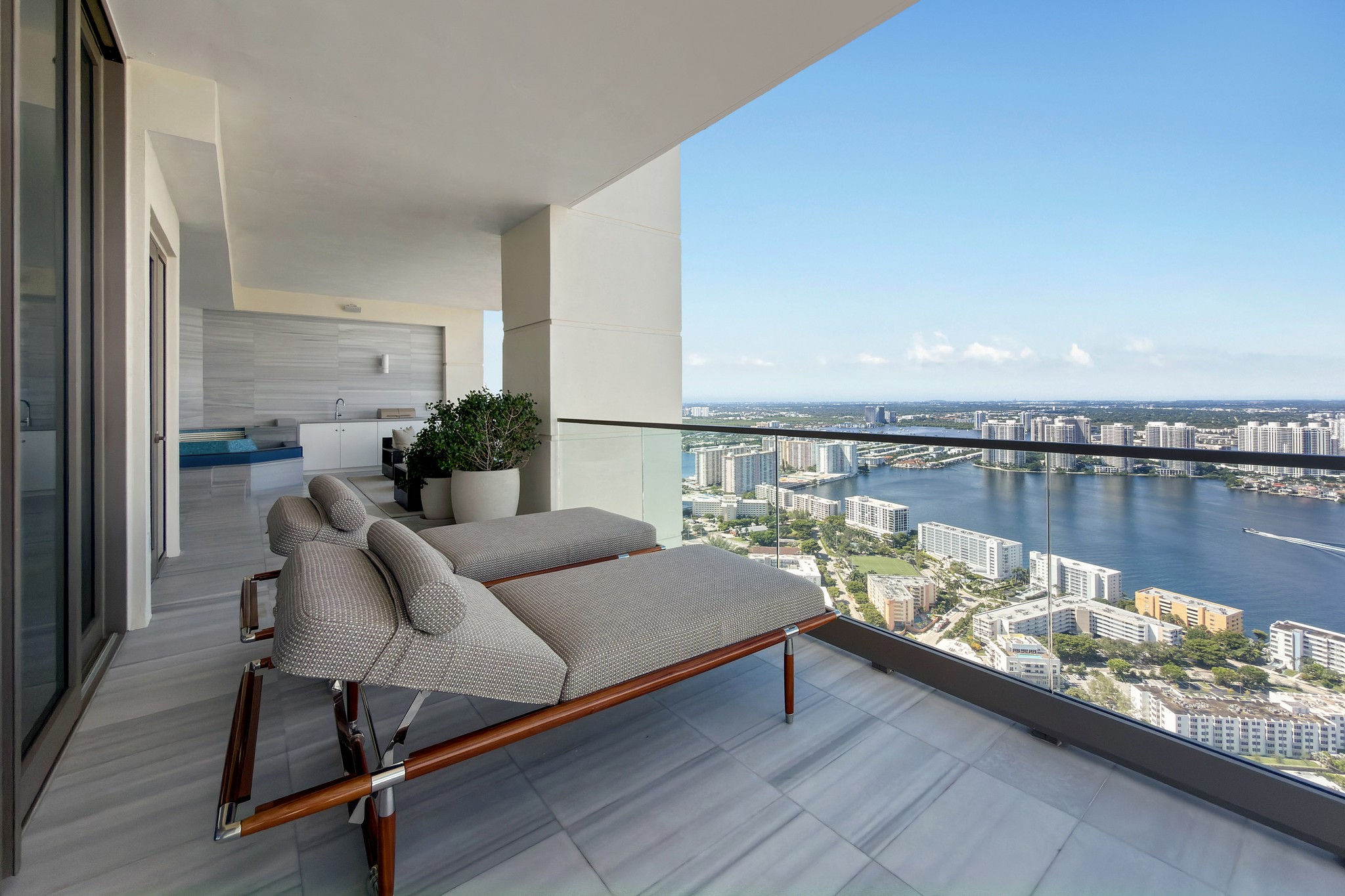  17975 Collins Ave, Sunny Isles Beach, FL, 33160 - 物件實景