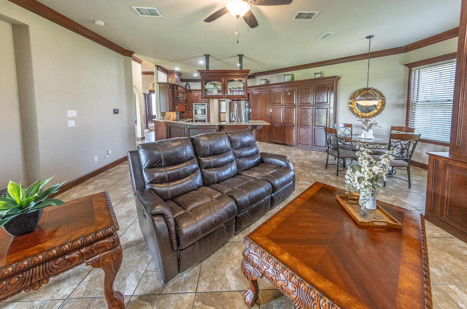 Lubbock, Texas, 79424, United States, 4 Bedrooms Bedrooms, ,4 BathroomsBathrooms,Residential,For Sale,1901178