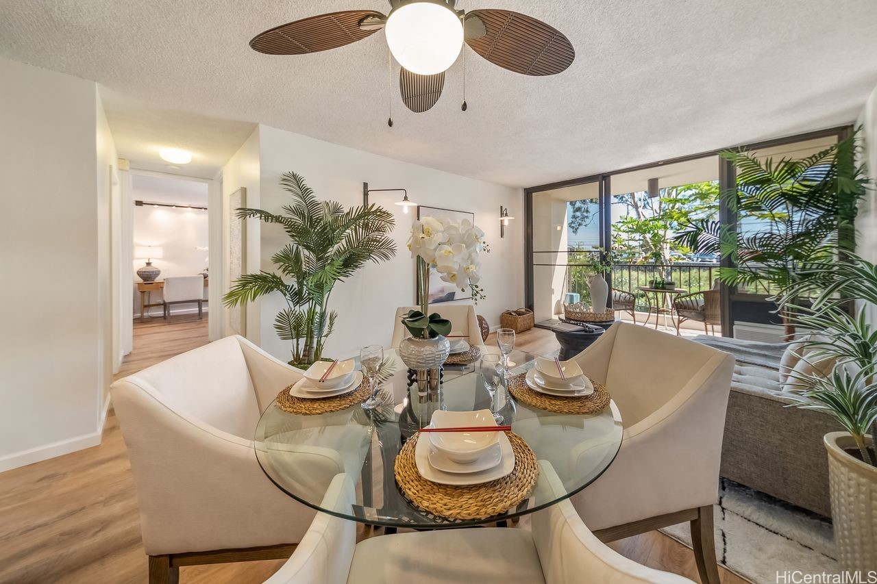 Honolulu, Hawaii, 96816, United States, 2 Bedrooms Bedrooms, ,2 BathroomsBathrooms,Residential,For Sale,1836905