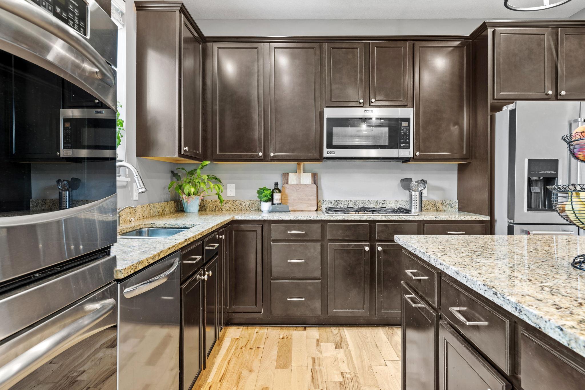 Lakeville, Minnesota, 55044, United States, 4 Bedrooms Bedrooms, ,3 BathroomsBathrooms,Residential,For Sale,1992013