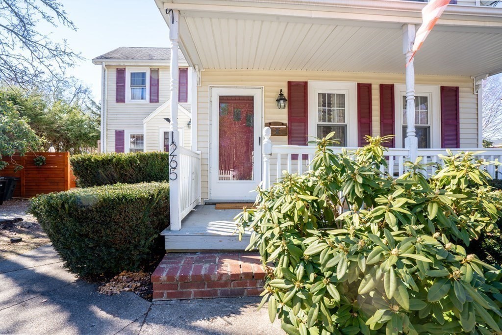 Milton, Massachusetts, 02186, United States, 3 Bedrooms Bedrooms, ,2 BathroomsBathrooms,Residential,For Sale,1921891