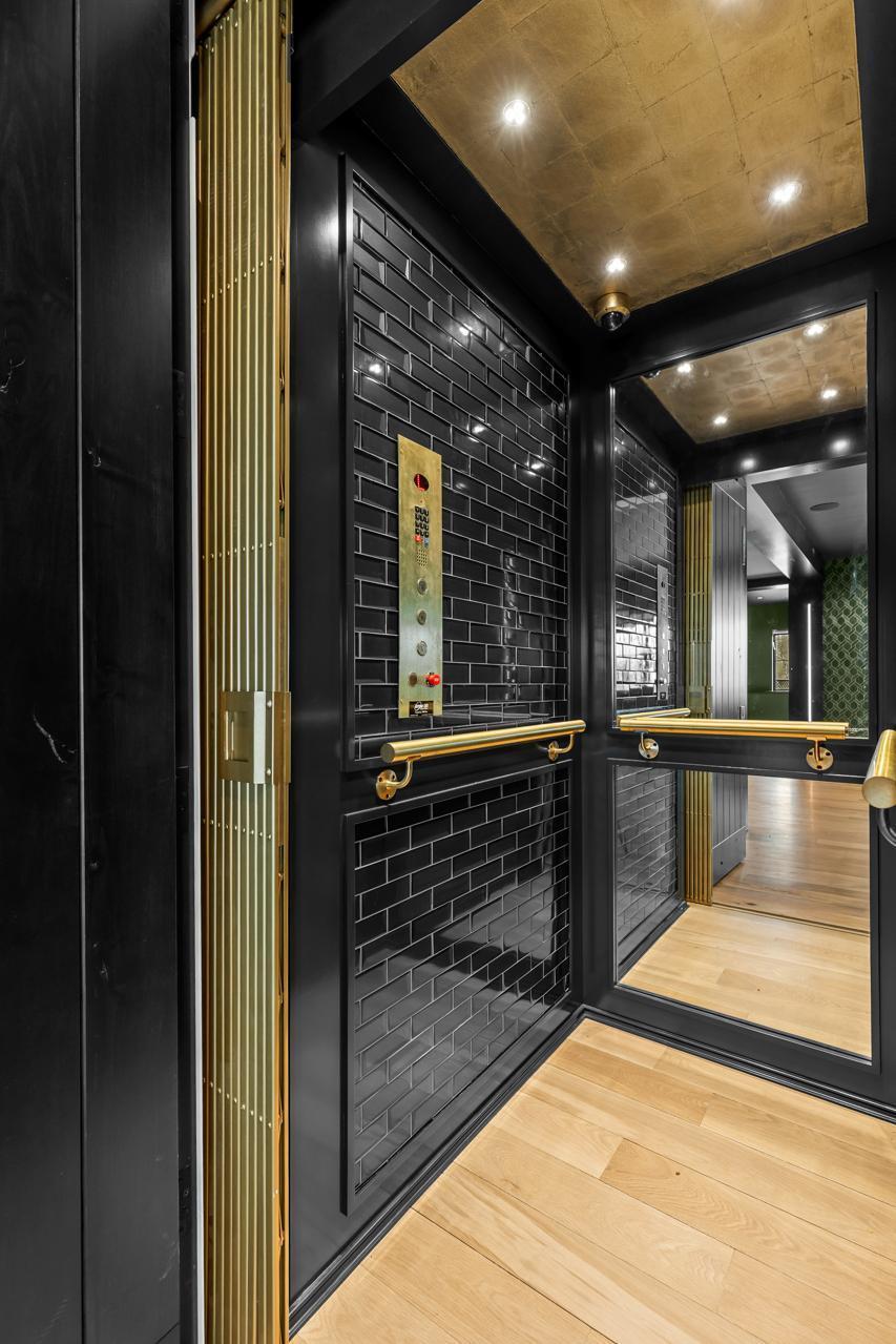 Orono, Minnesota, 55391, United States, 6 Bedrooms Bedrooms, ,3 BathroomsBathrooms,Residential,For Sale,2000639