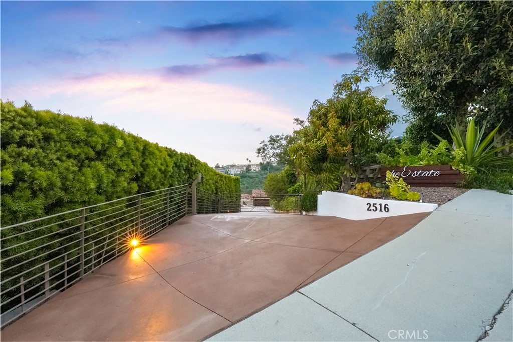 Laguna Beach, California, 92651, United States, 5 Bedrooms Bedrooms, ,6 BathroomsBathrooms,Residential,For Sale,1908512