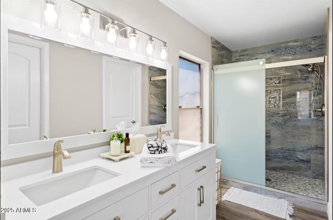 Peoria, Arizona, 85381, United States, 3 Bedrooms Bedrooms, ,Residential,For Sale,1895850