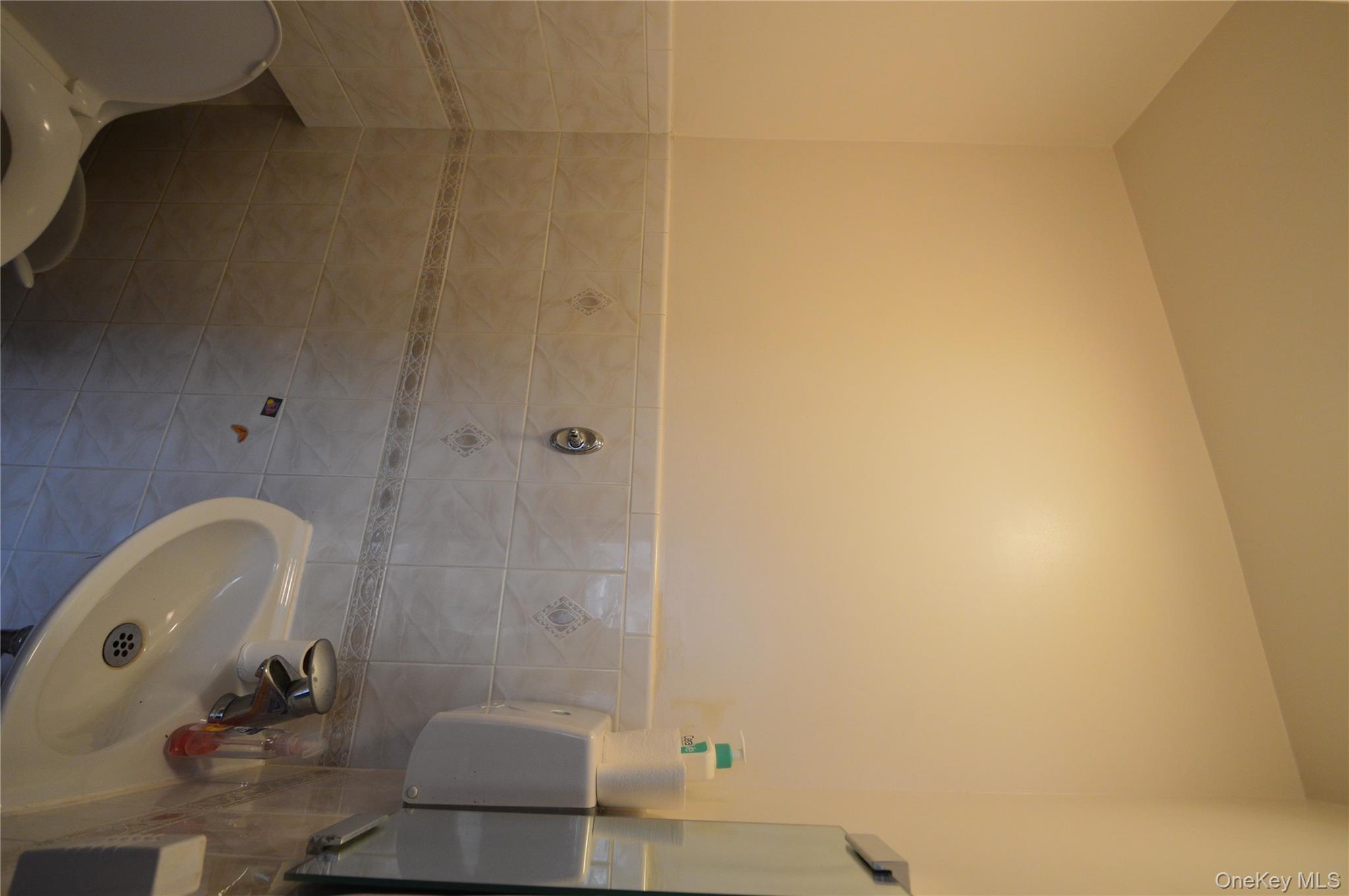 Forest Hills, New York, 11375, United States, 3 Bedrooms Bedrooms, ,3 BathroomsBathrooms,Residential,For Sale,1989645