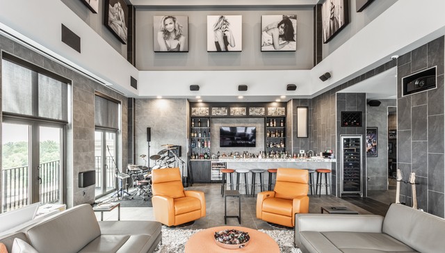 Carmel, Indiana, 46032, United States, 3 Bedrooms Bedrooms, ,4 BathroomsBathrooms,Residential,For Sale,2000560