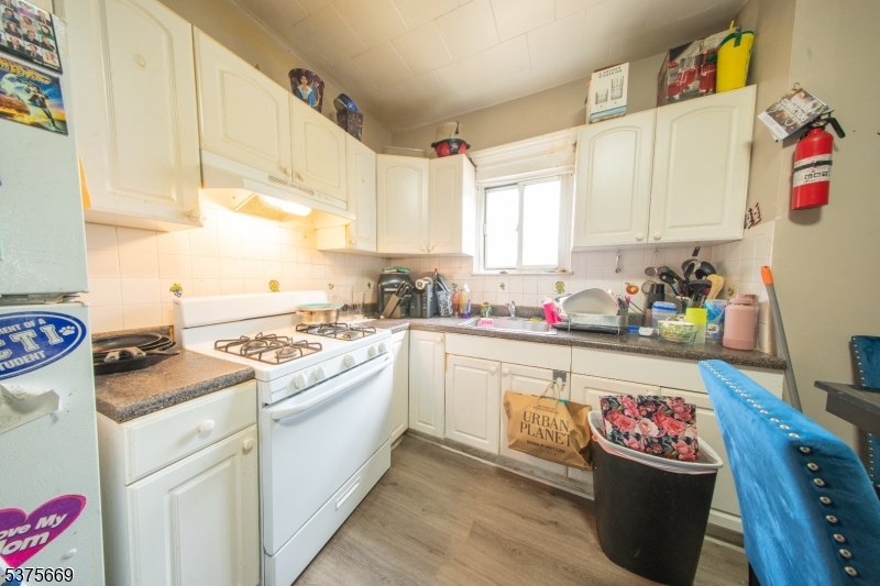 Paterson City, New Jersey, 07524, United States, 7 Bedrooms Bedrooms, ,3 BathroomsBathrooms,Residential,For Sale,1906388