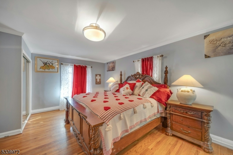 West Orange Twp., New Jersey, 07052, United States, 6 Bedrooms Bedrooms, ,4 BathroomsBathrooms,Residential,For Sale,1934575