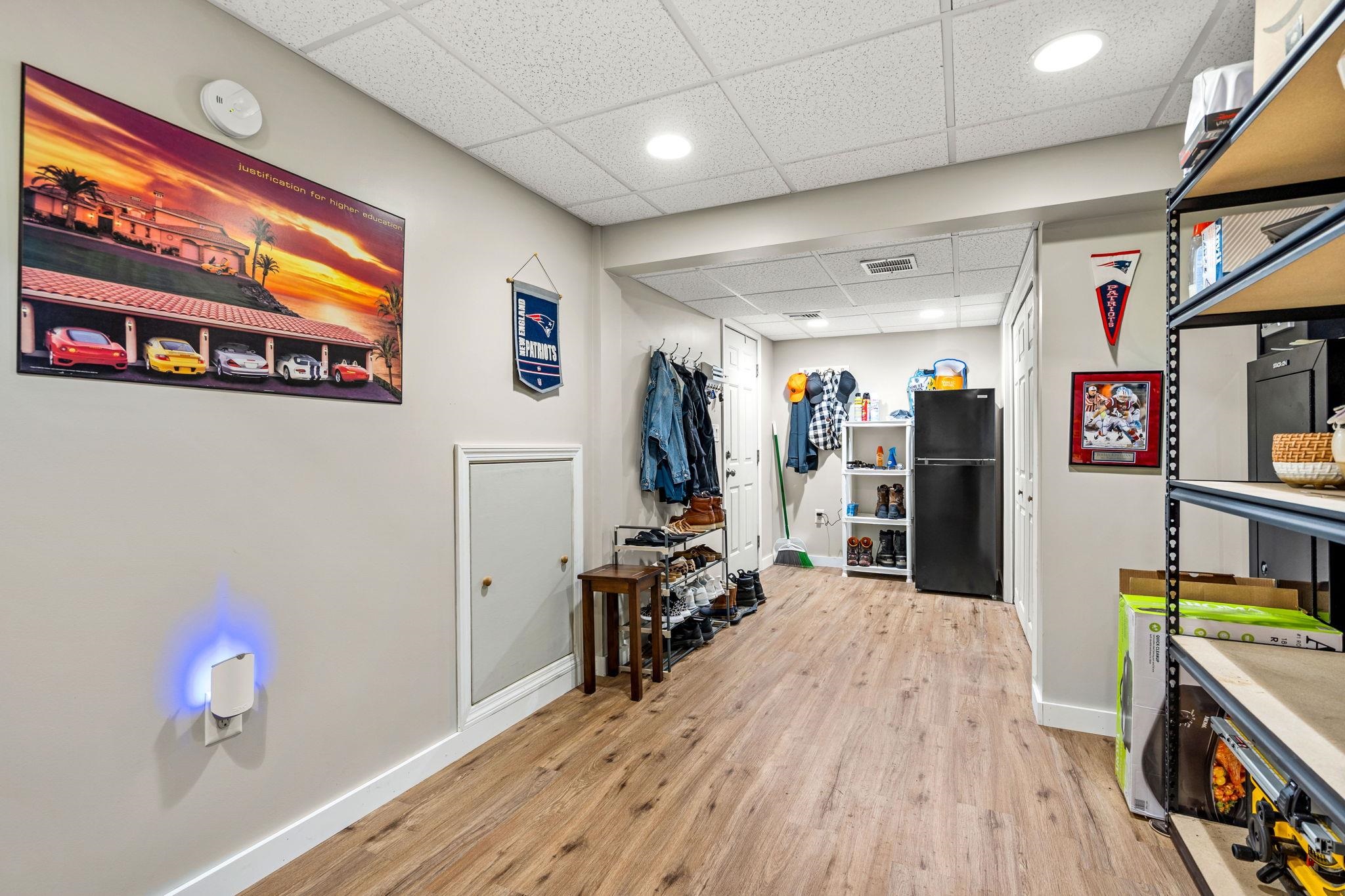 Derry, New Hampshire, 03038, United States, 3 Bedrooms Bedrooms, ,2 BathroomsBathrooms,Residential,For Sale,1927202