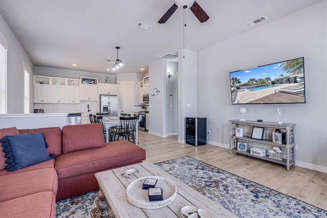 Rockport, Texas, 78382, United States, 3 Bedrooms Bedrooms, ,3 BathroomsBathrooms,Residential,For Sale,1711984