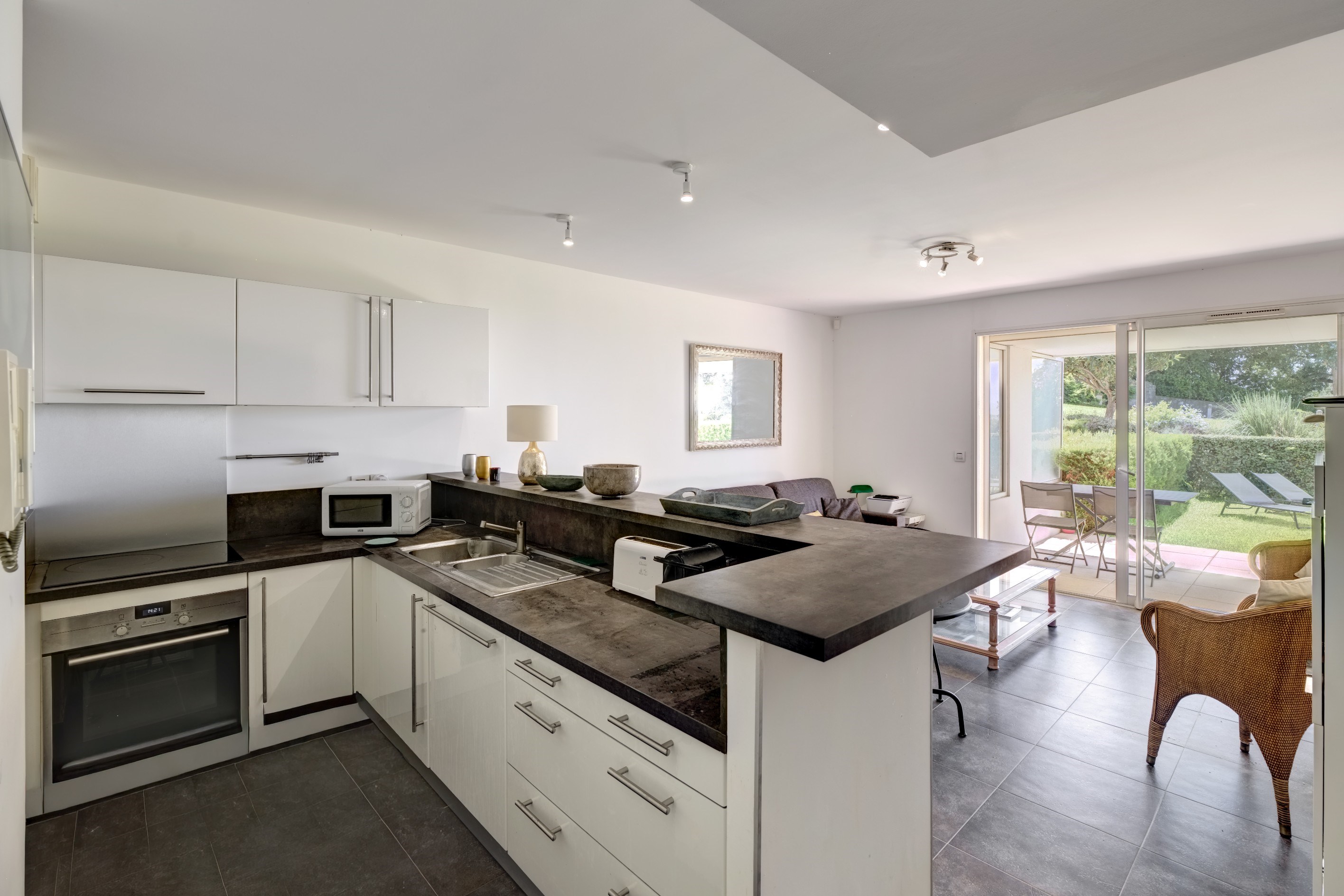  Cannes La Californie, one bedroom apartment with south facing terrace and garden - 物件實景