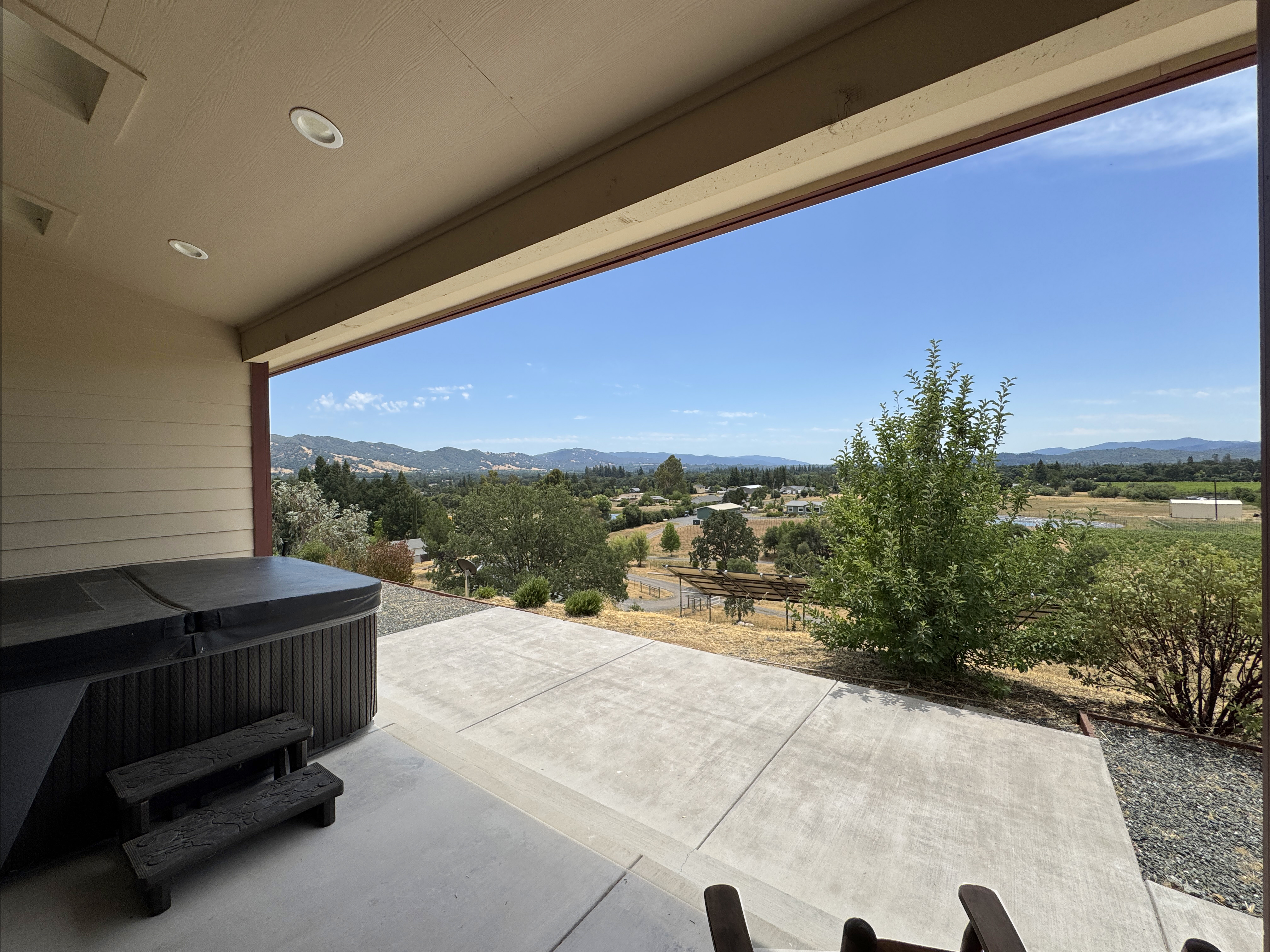 Redwood Valley, California, 95470, United States, 3 Bedrooms Bedrooms, ,3 BathroomsBathrooms,Residential,For Sale,1889817