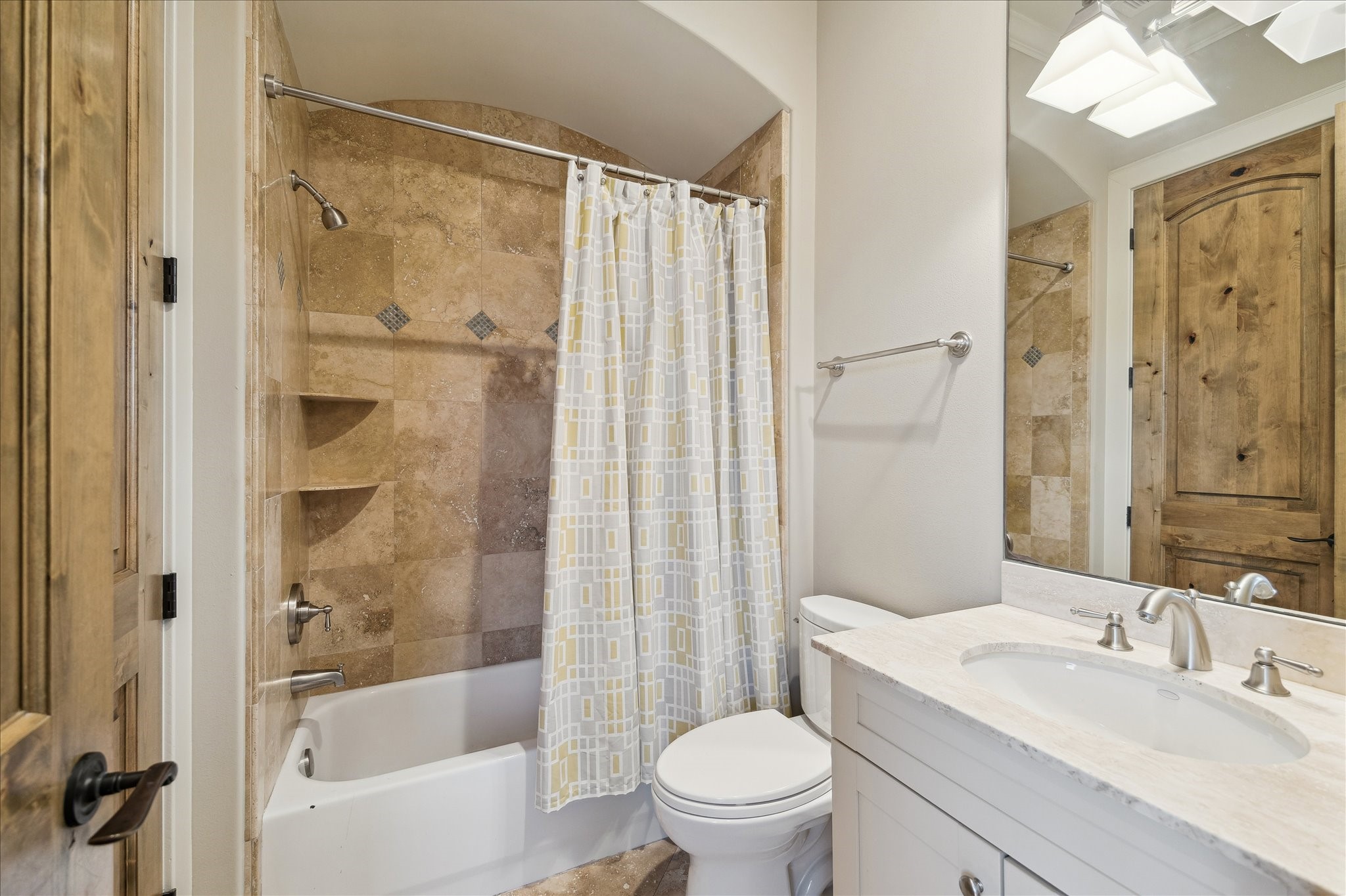  5207 Calle Montilla Place - 物件實景