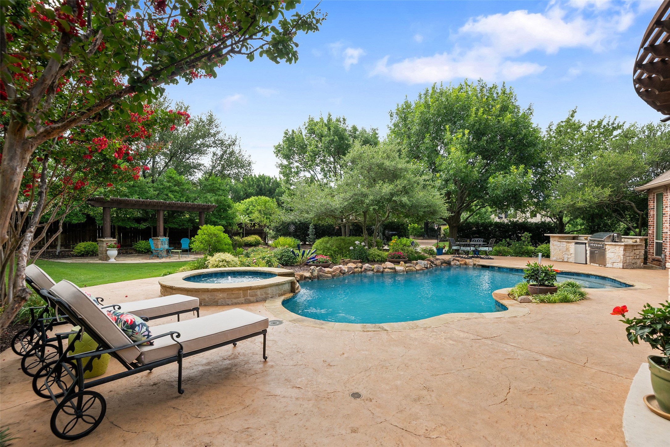 Southlake, Texas, 76092, United States, 5 Bedrooms Bedrooms, ,6 BathroomsBathrooms,Residential,For Sale,1875332