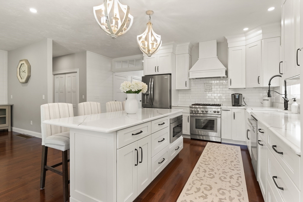 Littleton, Massachusetts, 01460, United States, 2 Bedrooms Bedrooms, ,2 BathroomsBathrooms,Residential,For Sale,1941973