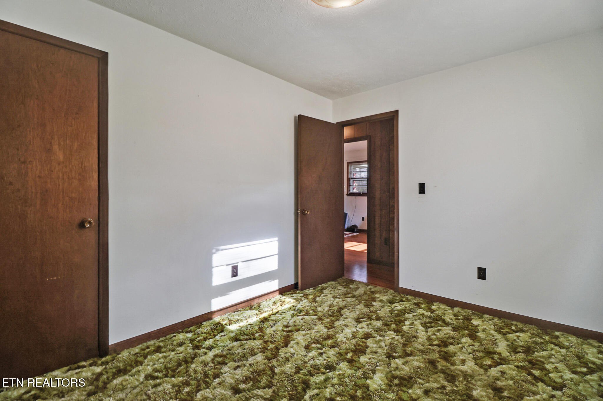 Deer Lodge, Tennessee, 37726, United States, 3 Bedrooms Bedrooms, ,2 BathroomsBathrooms,Residential,For Sale,2006458