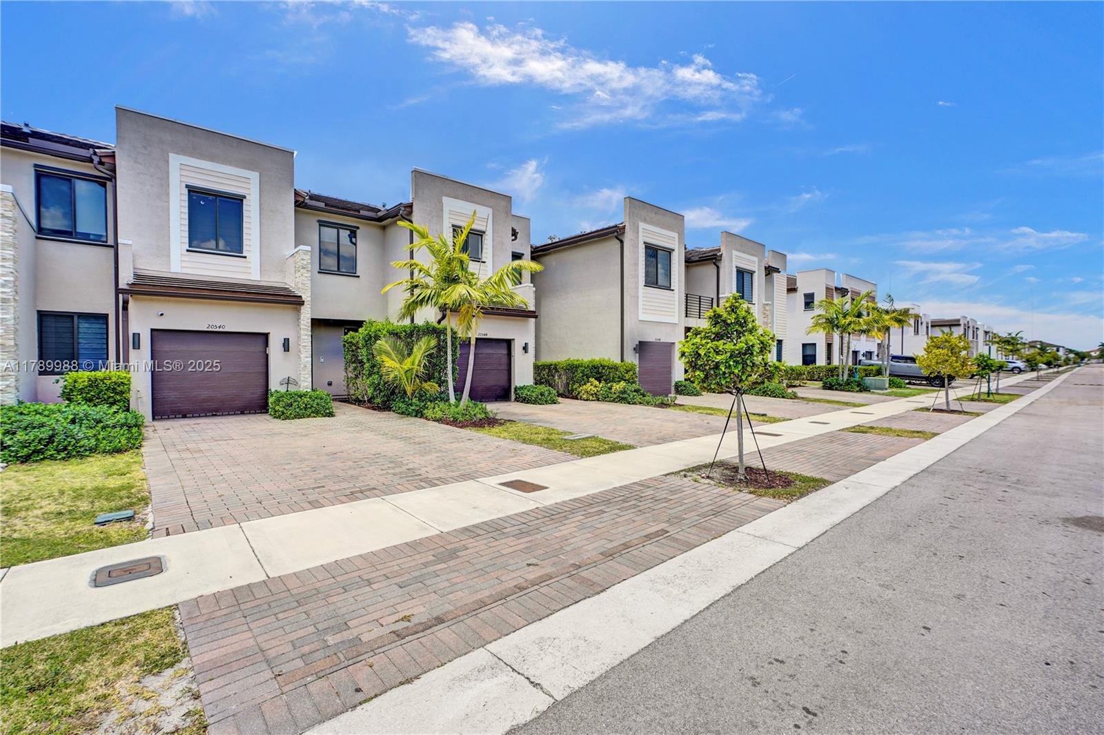 Miami, Florida, 33179, United States, 3 Bedrooms Bedrooms, ,3 BathroomsBathrooms,Residential,For Sale,1784236