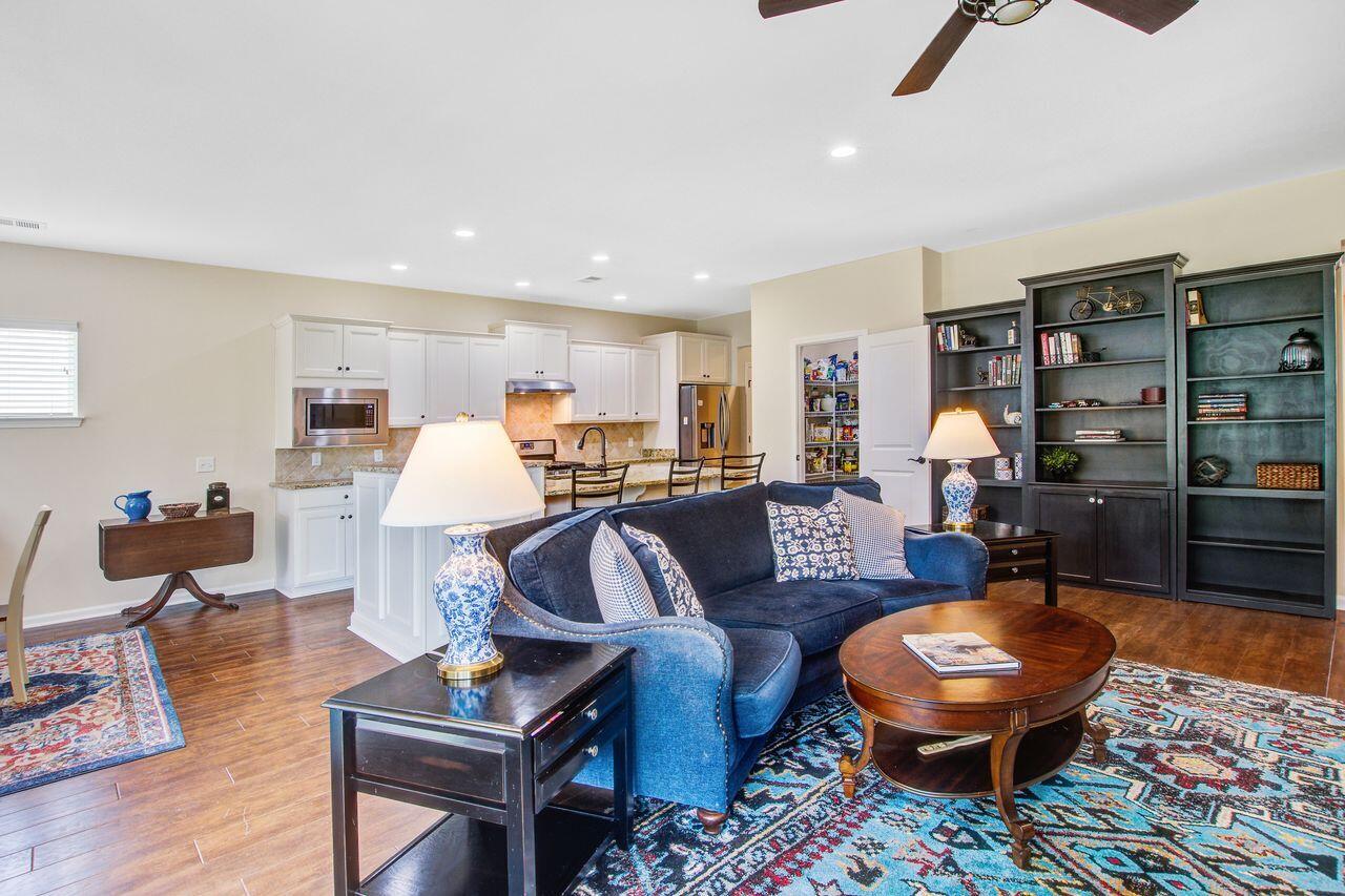Summerville, South Carolina, 29483, United States, 3 Bedrooms Bedrooms, ,3 BathroomsBathrooms,Residential,For Sale,1907544