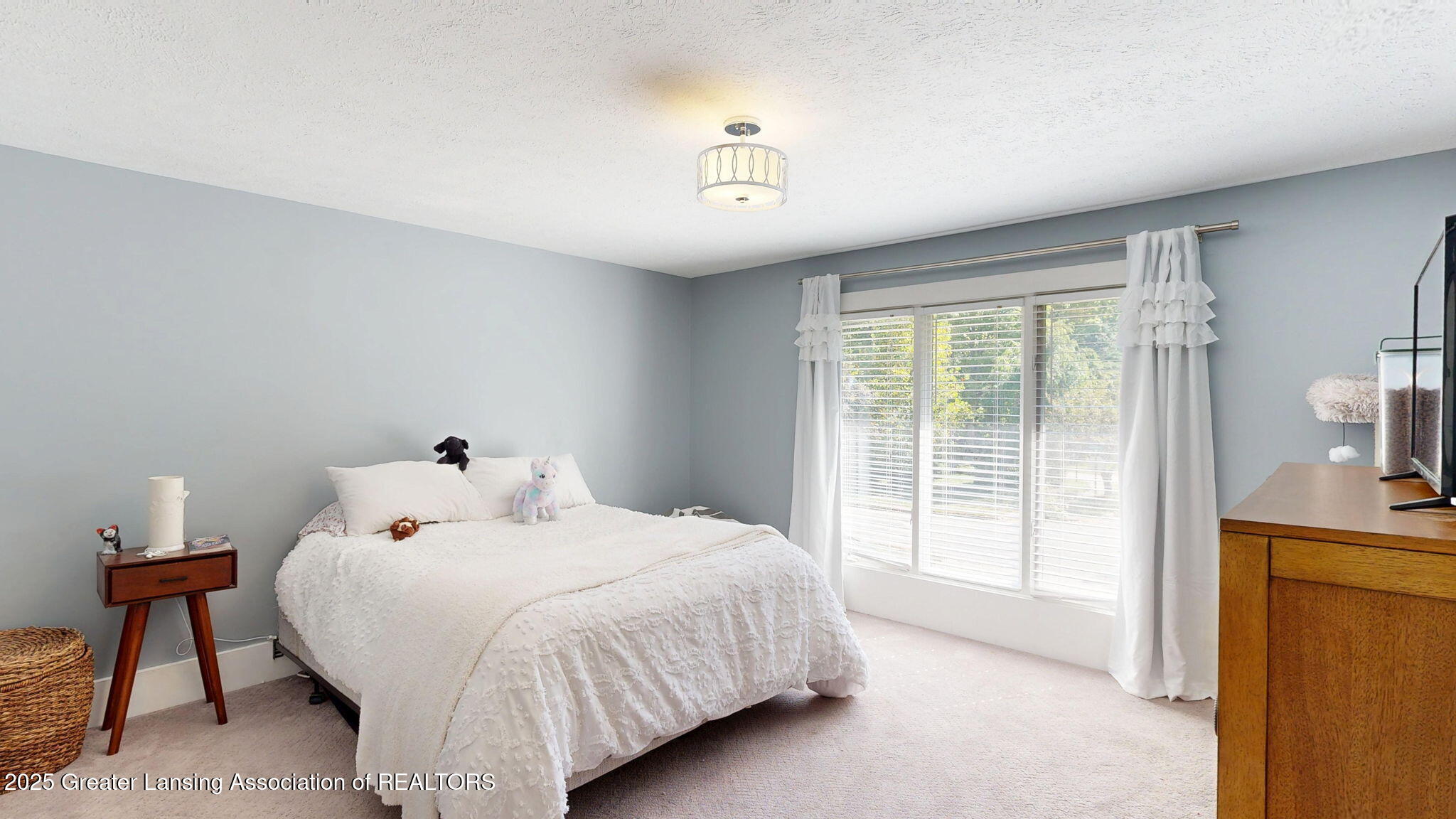 Okemos, Michigan, 48864, United States, 5 Bedrooms Bedrooms, ,4 BathroomsBathrooms,Residential,For Sale,1975829